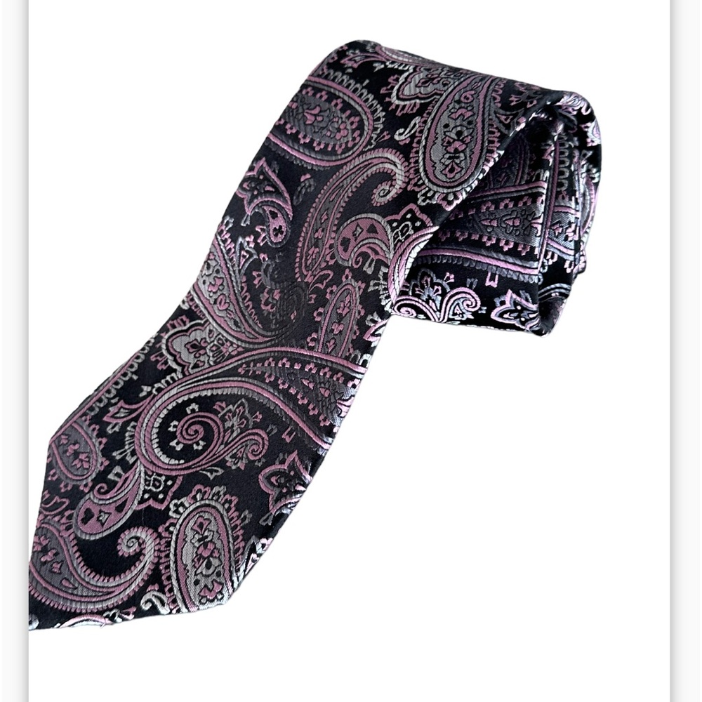Antonio Fellini, purple and black Paisley tie